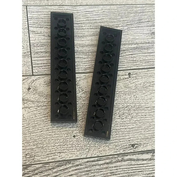 LEGO Parts - Black Plate - No 3832 - QTY 2 - Picture 2 of 4